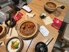 -煲仔皇腊味煲仔饭(经四万达店)