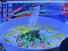 -川流不息·地道川菜·小龙虾(新松江路店)
