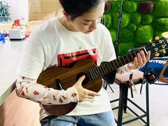 -优咖里里音乐咖啡吧