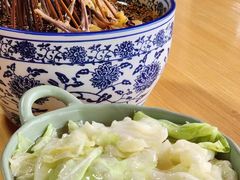 钵钵鸡-大众跷脚牛肉馆·非遗传承单位(峨眉山店)