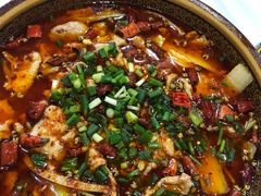 -乡土特色.冷锅鱼.牦牛肉汤锅