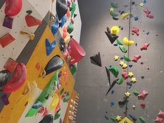 -CLIFFS颗粒攀岩(萧山众安店)