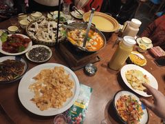 -老滇山寨•云南特色菜•地方菜•民族风情歌舞表演(金碧店)