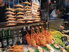-六合夜市