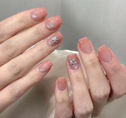 -ManiQ 美甲美睫專門店