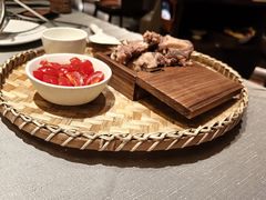 -左庭右院鲜牛肉火锅黑金店(陆家嘴中心店)