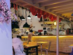 -北平花园·MUA摩造汉堡·北平咖啡(南锣鼓巷胡同店)