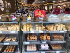 面包甜点陈列柜-采芝斋(延安路店)