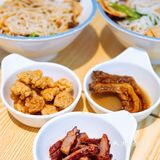 南宁美食|💰8蚊一碗的干捞螺蛳粉很🉐