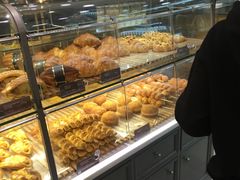 面包甜点陈列柜-面包新语(上地华联店)