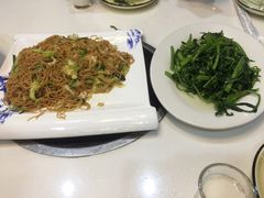 -鑫悦楼煎蟹·16年海鲜大排档