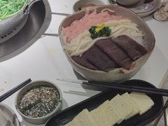 -左庭右院鲜牛肉火锅(新梅广场店)
