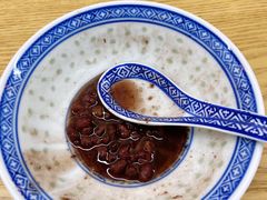 红豆沙十芝麻汤圆-三点半糖水铺(西溪银泰店)