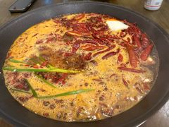 -黄潇洒老火锅(九眼桥宏济巷店)
