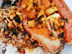 -梁阿婆廿年老牌扣肉糯米饭