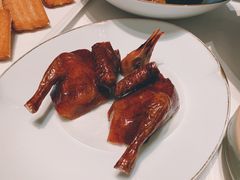脆皮妙龄鸽-新荣记(建国门外大街店)
