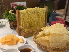 -洪氏嗨捞·广东猪肚鸡·椰子鸡火锅(西咸万象城店)