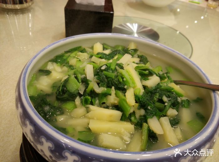 米汤小白菜炖土豆条