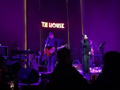-TZ House音乐现场(来福士中心店)