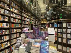 -钟书阁(群光广场店)