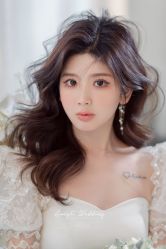 -艾米丽婚纱礼服