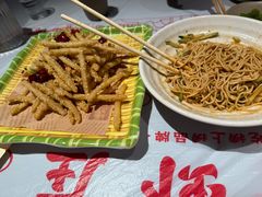 -肥肥虾庄·金牌油焖大虾(杨园滨江时代walk店)