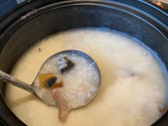 皮蛋瘦肉粥-煲王粤菜餐厅(中侨中心店)