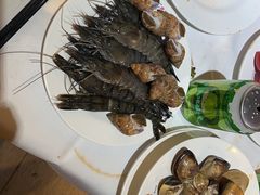 -领鲜活海鲜榴莲自助火锅(东门店)