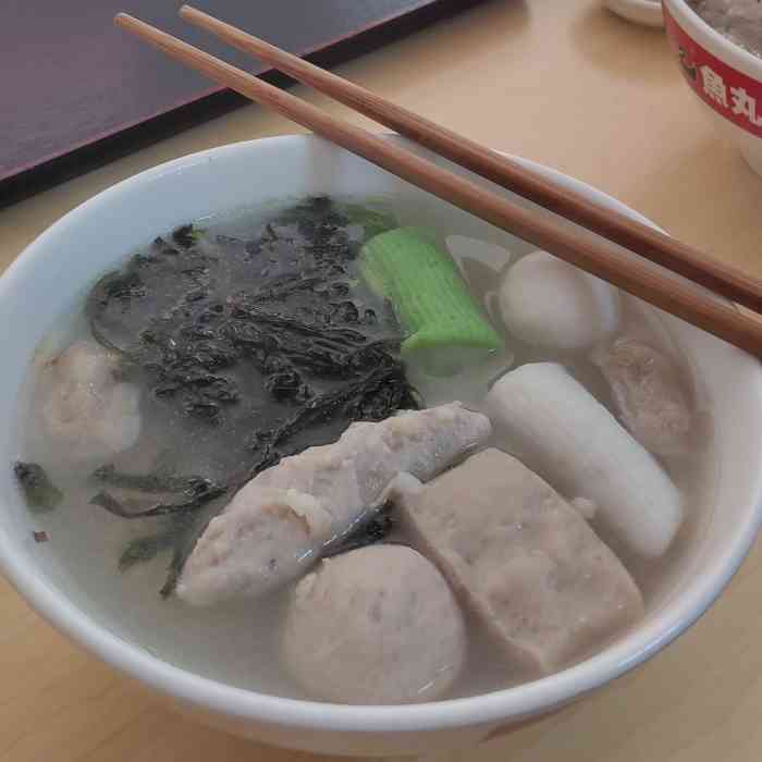 荣记鱼丸-"这个点吃午餐,不想走远就近吃吃,试下楼下.