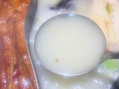 -两三事小郡肝串串香火锅(桂庙店)