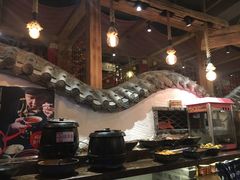 -老牌坊云南鱼豆花火锅(爱建店)