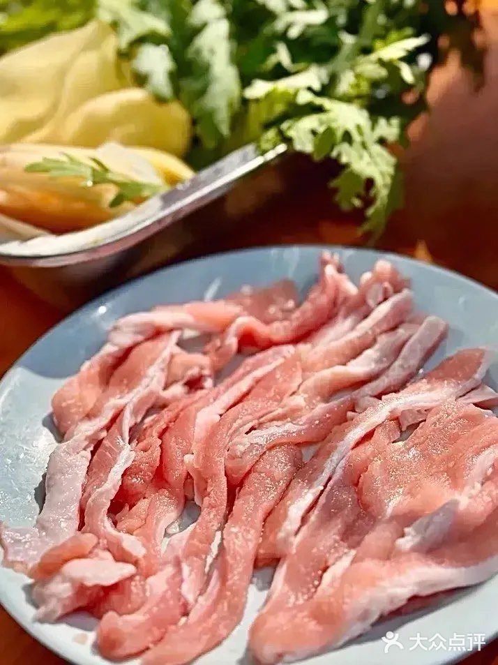 新年，火锅要吃现炒的！素菜还免费[坏笑]