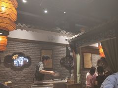 -张氏宽窄巷成都菜(澳德乐店)