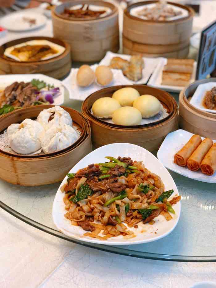 百合豪宴-"第一次来他家喝午茶点心,味道不错.服务."-大众点评移动版