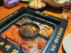 -老牌坊云南鱼豆花火锅(爱建店)