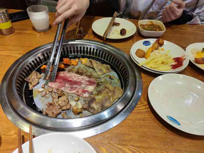 金滏山自助烤肉(武汉摩尔城旗舰店)