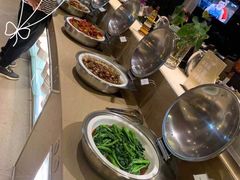 -荣誉国际酒店-云顶旋转餐厅