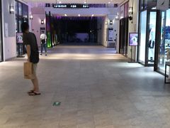 -URBAN REVIVO(北京斯普瑞斯奥特莱斯店)