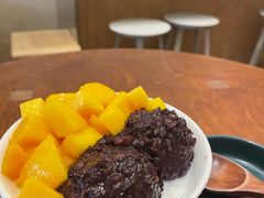 芒果白雪黑糯米-小团圆糖水铺(襄阳南路店)
