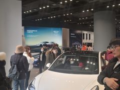-TESLA 特斯拉(上海太古汇体验店)