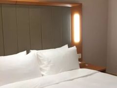 -全季酒店(上海火车站天目西路店)