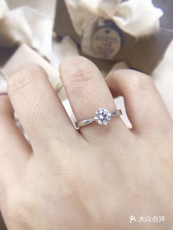 闺蜜推荐的定制钻戒，在成都选的不错子
