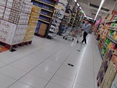 -家乐福(四元桥购物中心店)