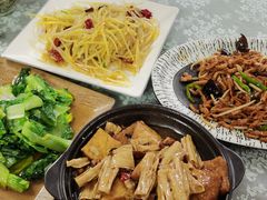 -天天向上素食餐厅(五台山店)