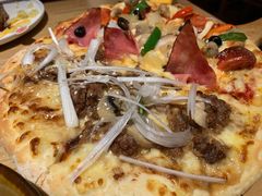 日式炙烤牛肉比萨-菲滋意式餐厅(加州阳光二店)