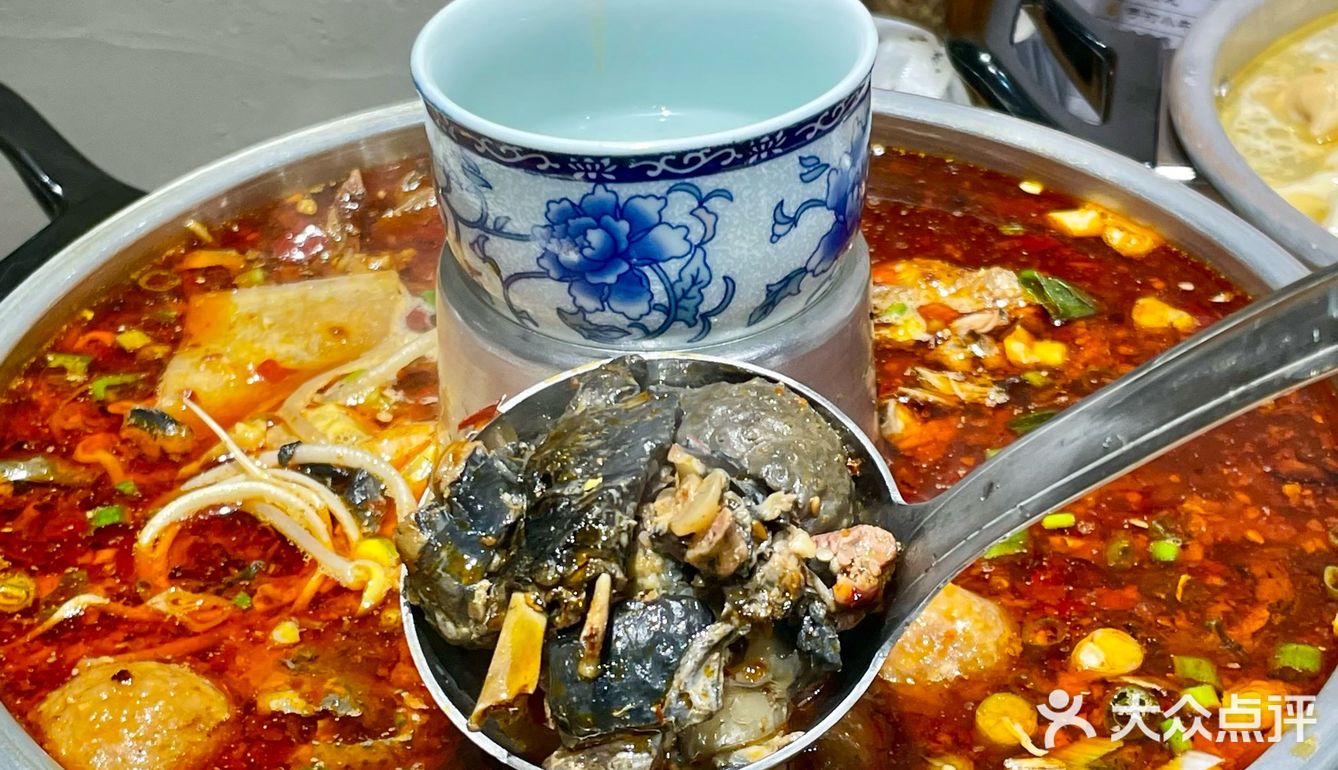 生活在鄞州发现一家吼特别的小火锅店耶