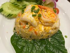 -Chom Cafe and Restaurant