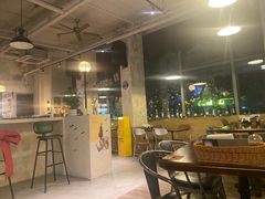 -mordew加州日记西餐&小酒馆(新天地店)