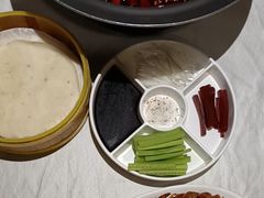 -鑫巴蜀小镇 · 水煮鱼专研店(玉桥店)