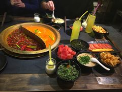 -沸炉重庆老火锅(军事博物馆店)